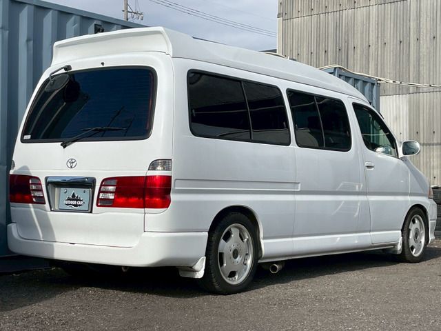 TOYOTA GRAND HIACE 2001