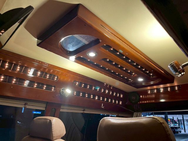 TOYOTA GRAND HIACE 2001