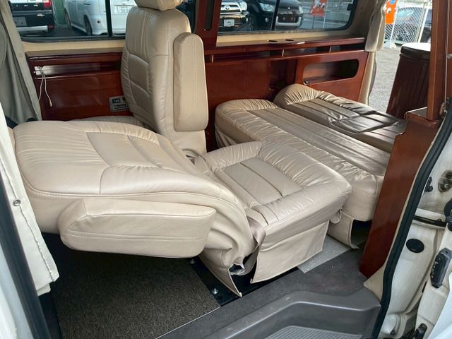 TOYOTA GRAND HIACE 2001