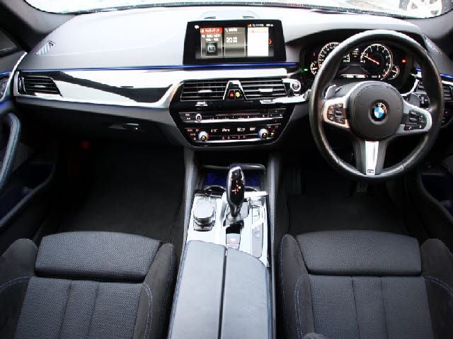 BMW BMW 5series TOURING 2019