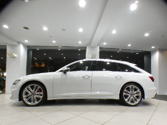 AUDI AUDI S6 AVANT 2022