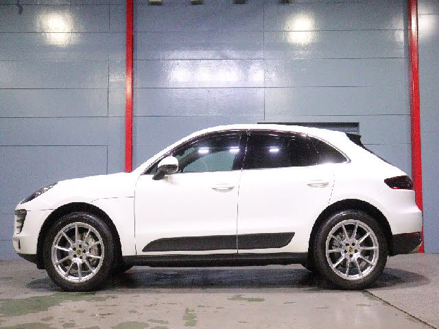 PORSCHE PORSCHE Macan 2016