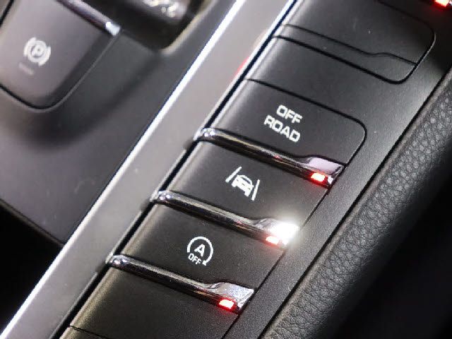 PORSCHE PORSCHE Macan 2016