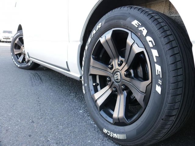 TOYOTA HIACE van 4WD 2023