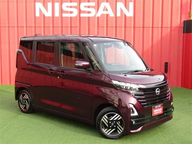 NISSAN ROOX 2025