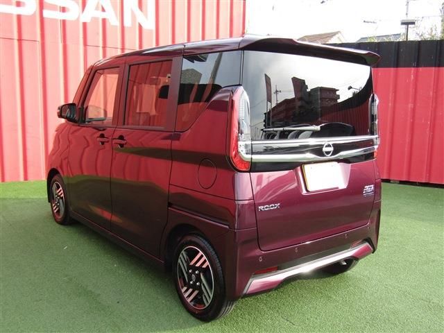 NISSAN ROOX 2025