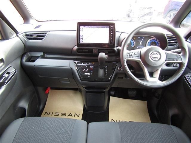 NISSAN ROOX 2025