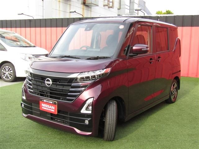 NISSAN ROOX 2025
