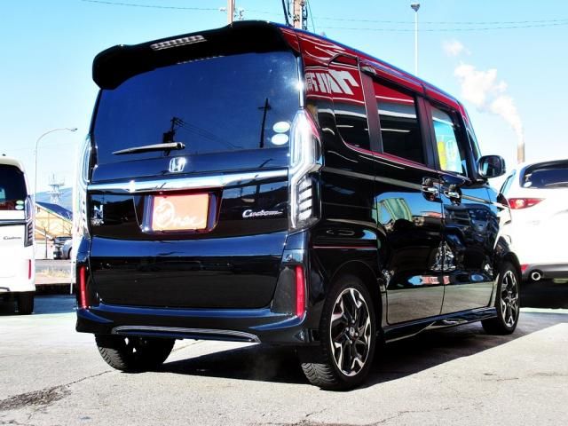 HONDA N BOX CUSTOM 2018