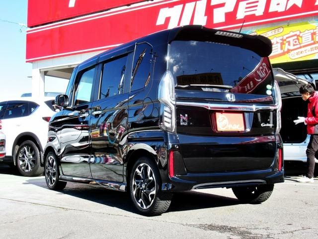 HONDA N BOX CUSTOM 2018