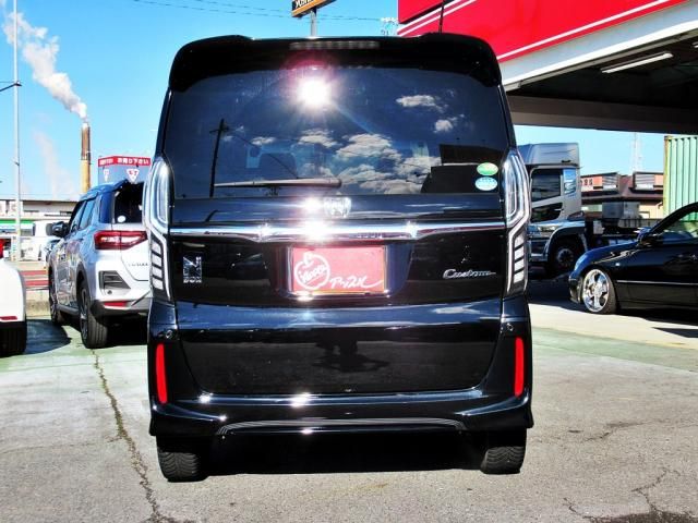 HONDA N BOX CUSTOM 2018