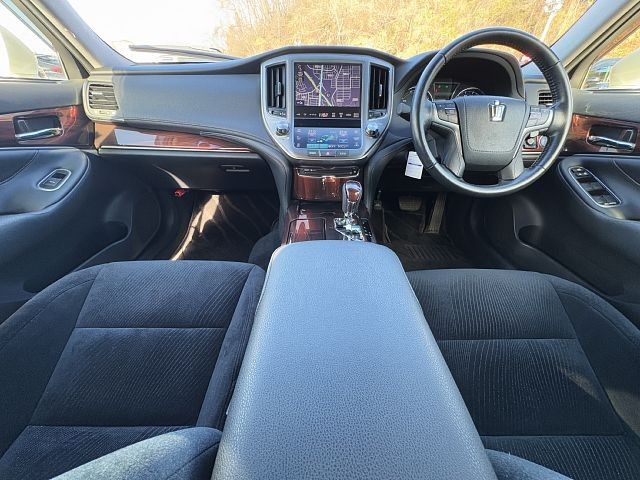 TOYOTA CROWN sedan hybrid 4WD 2015