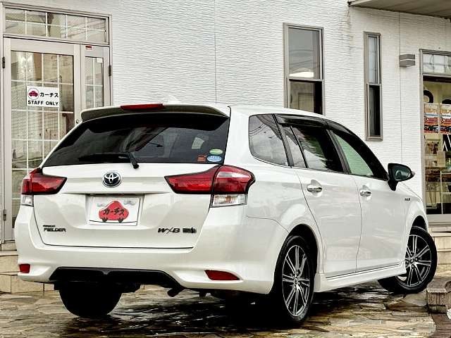 TOYOTA COROLLA FIELDER HYBRID 2015