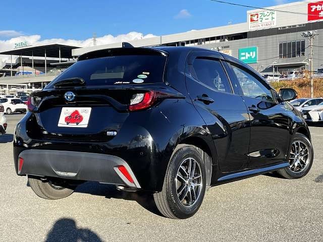 TOYOTA YARIS HYBRID 2021