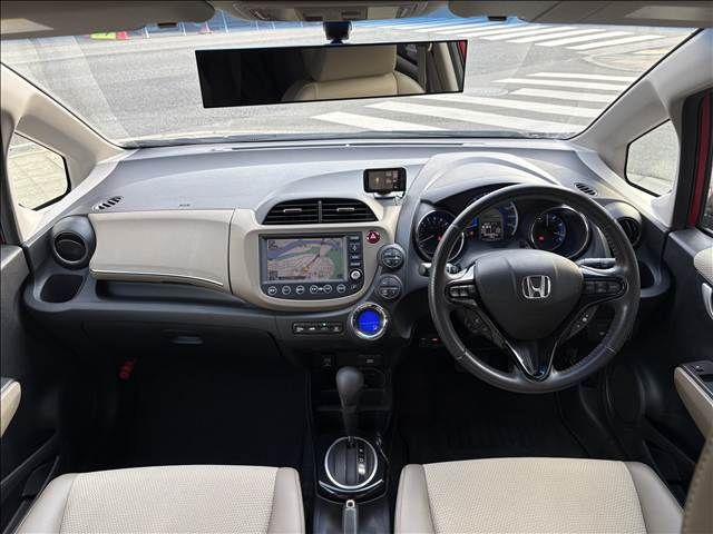 HONDA FIT SHUTTLE HYBRID 2011