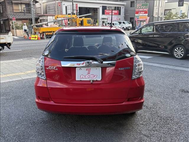 HONDA FIT SHUTTLE HYBRID 2011