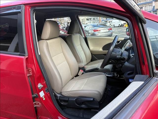 HONDA FIT SHUTTLE HYBRID 2011