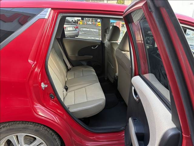 HONDA FIT SHUTTLE HYBRID 2011