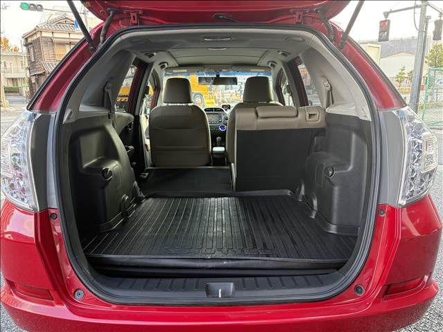 HONDA FIT SHUTTLE HYBRID 2011