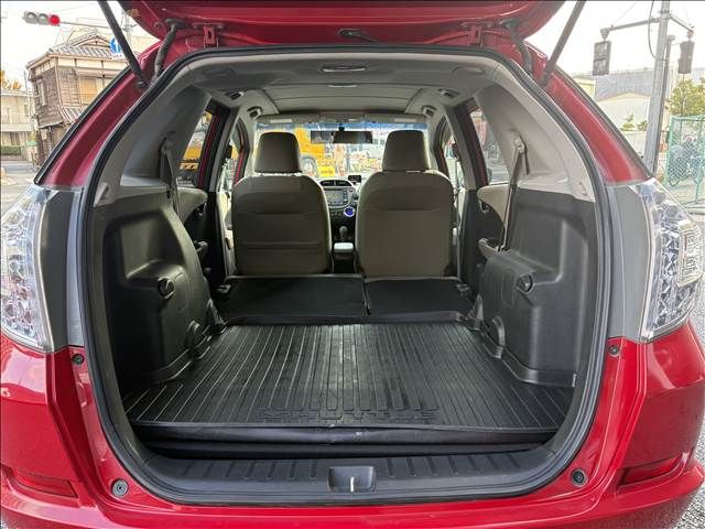 HONDA FIT SHUTTLE HYBRID 2011