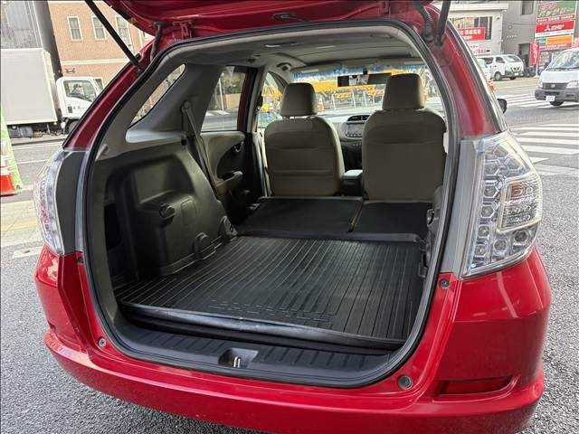 HONDA FIT SHUTTLE HYBRID 2011