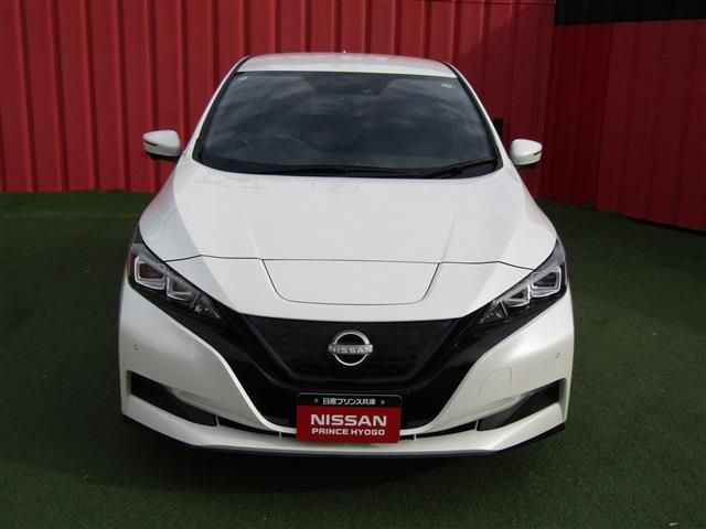 NISSAN LEAF 2021
