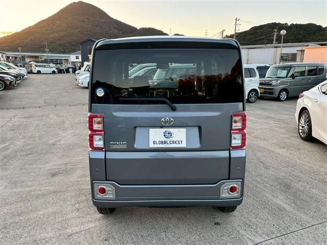 TOYOTA PIXIS MEGA 2020