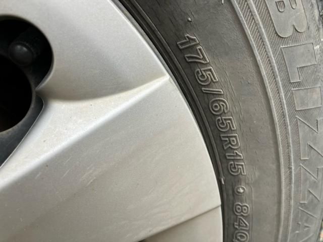 TOYOTA PORTE 4WD 2012