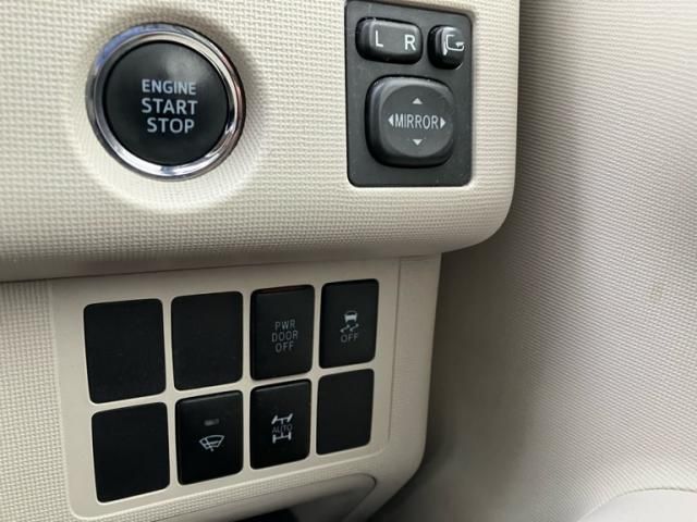 TOYOTA PORTE 4WD 2012