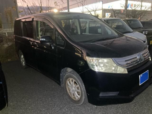 HONDA STEPWAGON 2011