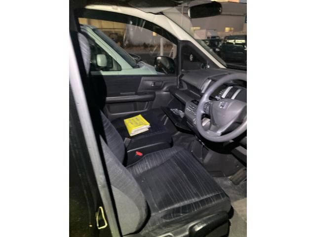 HONDA STEPWAGON 2011