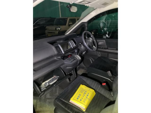 HONDA STEPWAGON 2011