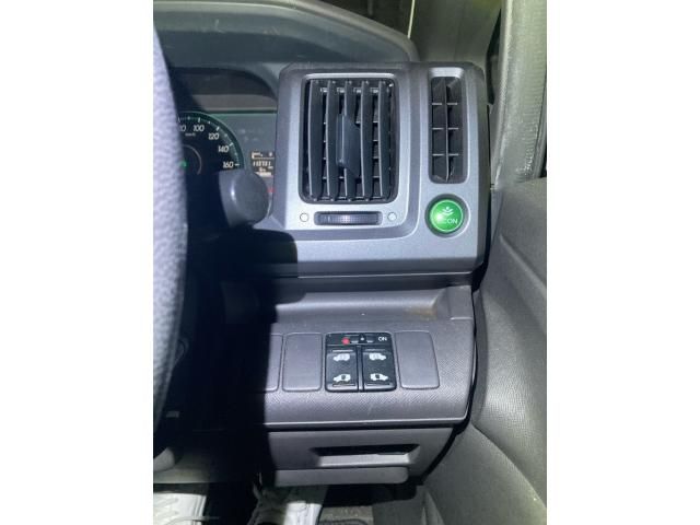 HONDA STEPWAGON 2011