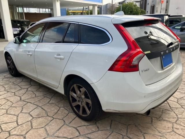 VOLVO VOLVO V60 2014