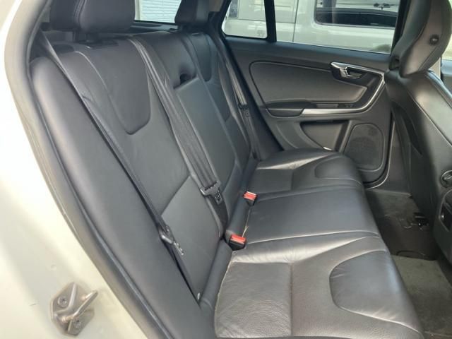 VOLVO VOLVO V60 2014