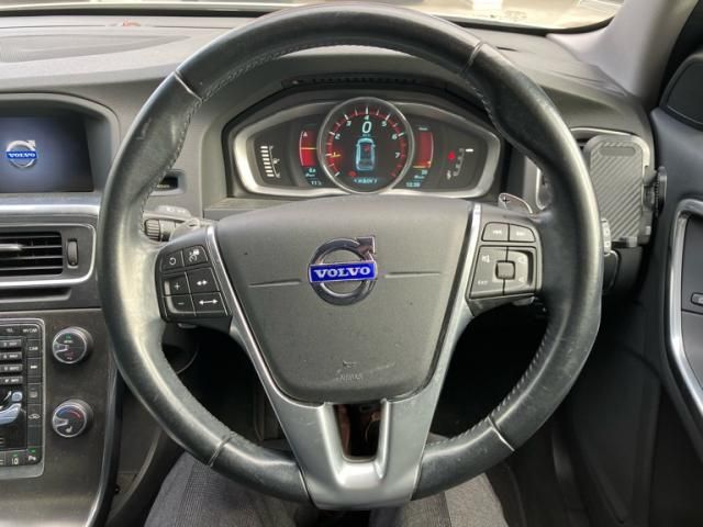 VOLVO VOLVO V60 2014