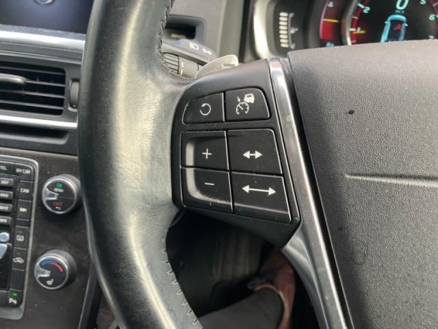 VOLVO VOLVO V60 2014