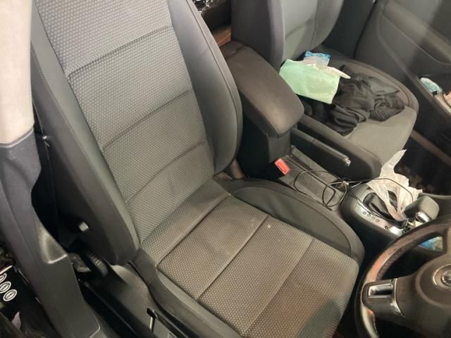 VOLKSWAGEN VW???5HB 2011