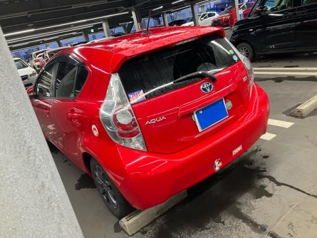 TOYOTA AQUA 2012