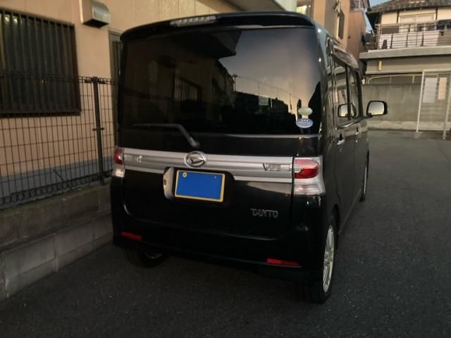 DAIHATSU TANTO CUSTOM 2011