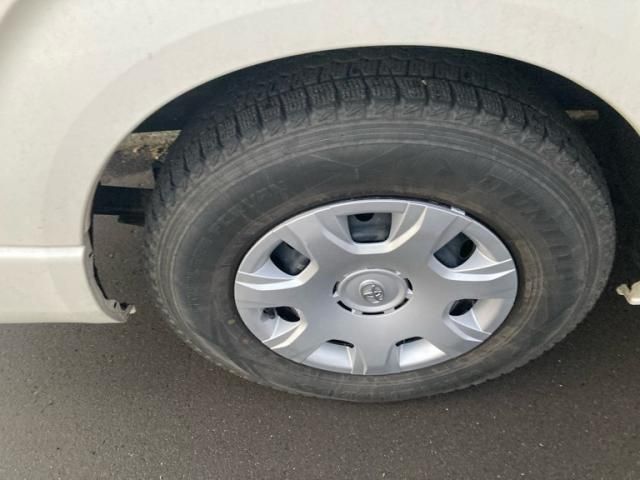 TOYOTA HIACE van 4WD 2023