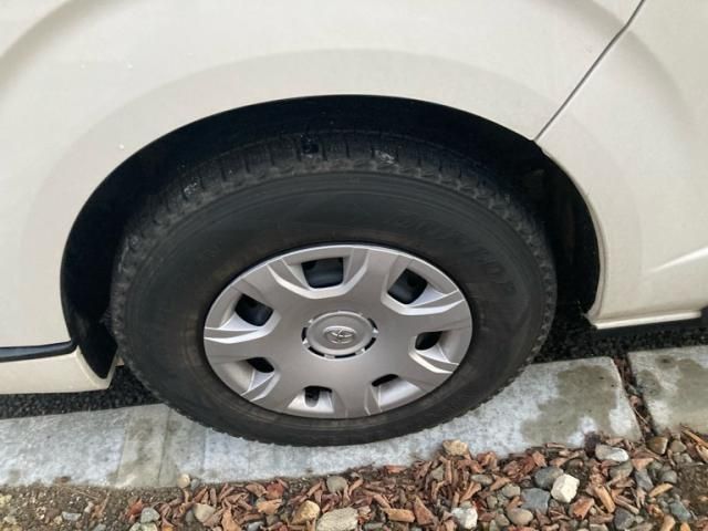 TOYOTA HIACE van 4WD 2023