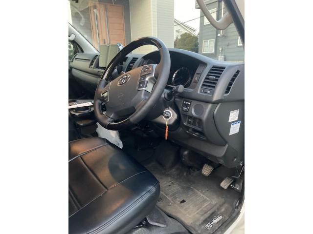 TOYOTA HIACE van 4WD 2023