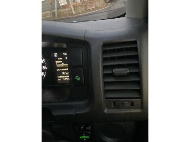 TOYOTA HIACE van 4WD 2023