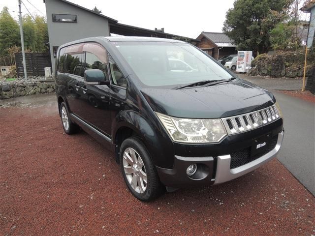 MITSUBISHI DELICA D:5 4WD 2013