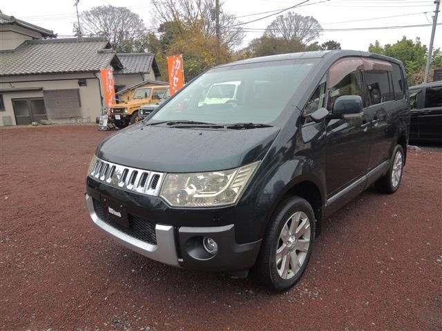 MITSUBISHI DELICA D:5 4WD 2013