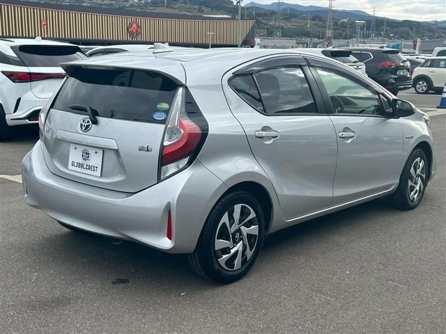 TOYOTA AQUA 2018
