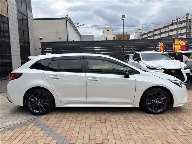 TOYOTA COROLLA TOURING HYBRID 2022