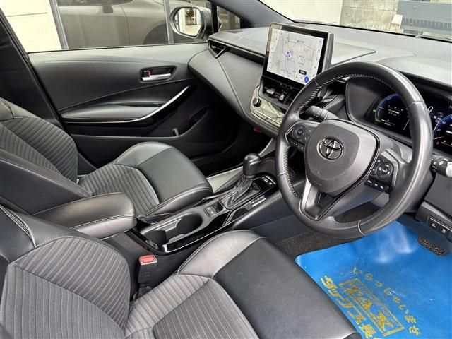 TOYOTA COROLLA TOURING HYBRID 2022