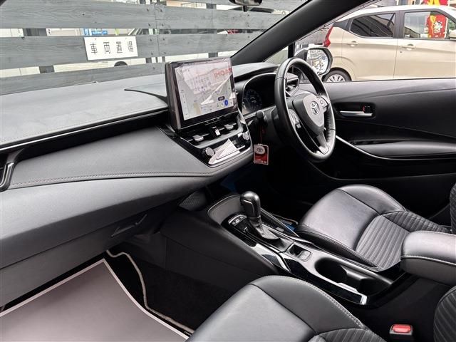 TOYOTA COROLLA TOURING HYBRID 2022